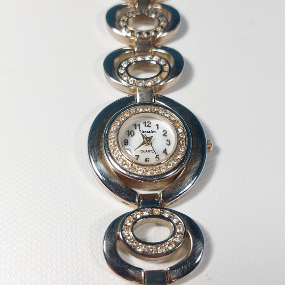 Varsales Womens Gold Silver Tone Crystal MOP Bracelet Wrist Watch, New Battery - Picture 2 of 7